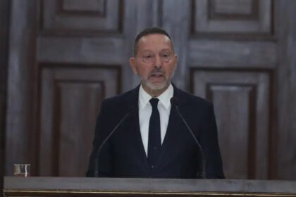 Ο Γιάννης Στουρνάρας σε ομιλία για τις δημόσιες συντάξεις και τα επαγγελματικά ταμεία