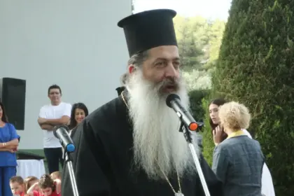 Ο Μητροπολίτης Φθιώτιδος Συμεών μετά την επέμβαση στο νοσοκομείο Ερρίκος Ντυνάν