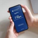 Κινητό τηλέφωνο με την εφαρμογή Ergani app για ψηφιακές προσλήψεις
