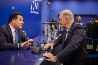 Άδωνις Γεωργιάδης και Μάριος Σαλμάς σε πολιτική αντιπαράθεση για την υπόθεση Novartis