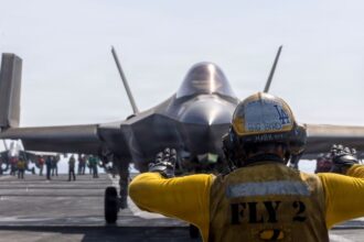 Giati eina 1748853 f 35