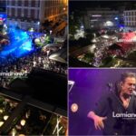 Ο Διονύσης Σχοινάς εμφανίζεται στη σκηνή στην Πλατεία Ελευθερίας της Λαμίας μπροστά σε πολύ κόσμο