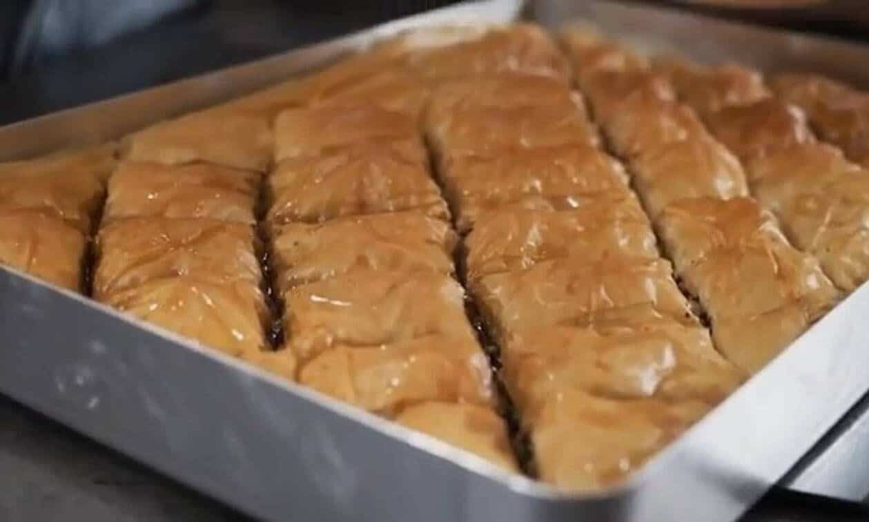 O polemo 1747947 Baklava