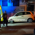 Ασθενοφόρο του ΕΚΑΒ σε κεντρικό σημείο της Λαμίας