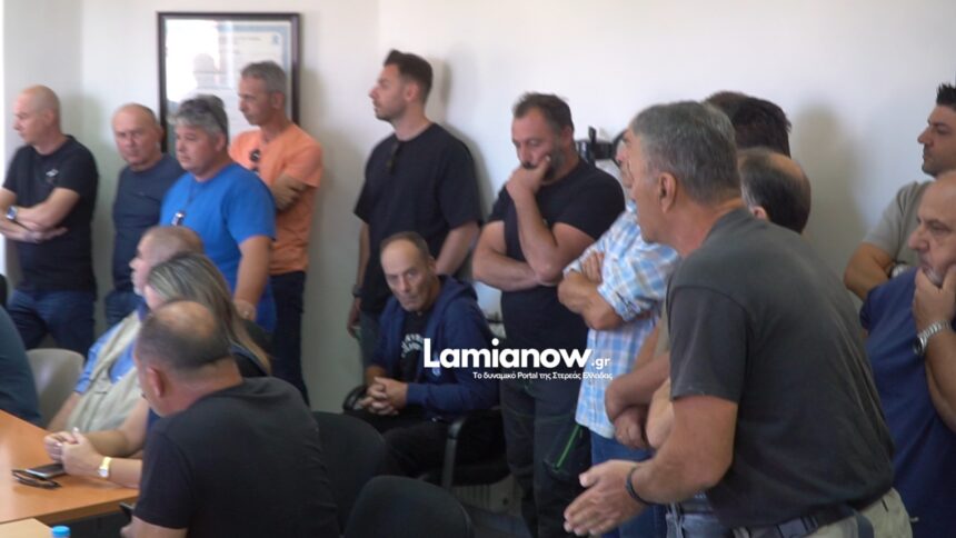 Αγρότες στο Λιανοκλάδι σε σύσκεψη για τις ζημιές στις καλλιέργειες και τις αποζημιώσεις από τον ΕΛΓΑ