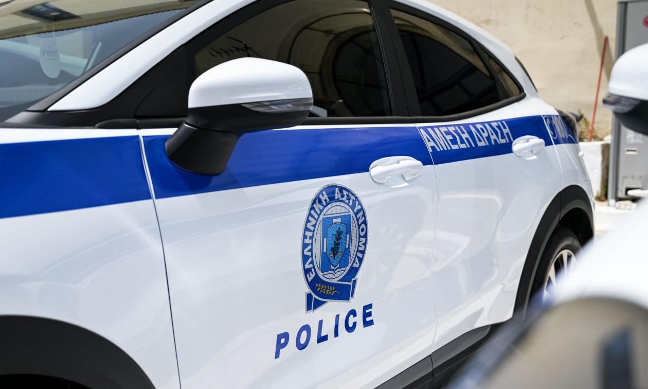 Κοσμήματα μεγάλης αξίας που συνδέονται με υπόθεση τηλεφωνικής απάτης σε εφοπλίστρια
