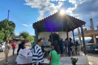 Το παρεκκλήσιο της Αγίας Παρασκευής στο Κοκκινόχωμα Στυλίδας κατά την πανηγυρική ημέρα