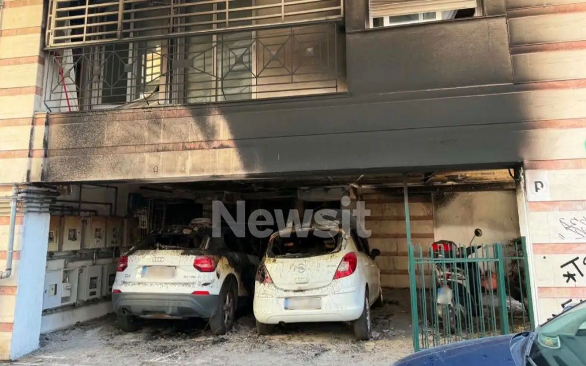 Εμπρηστικές επιθέσεις με γκαζάκια σε πολυκατοικία στη Θεσσαλονίκη