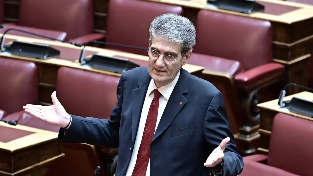 Ο Χρήστος Γιαννούλης σε τηλεοπτική εμφάνιση στην εκπομπή Κοινωνία Ώρα MEGA