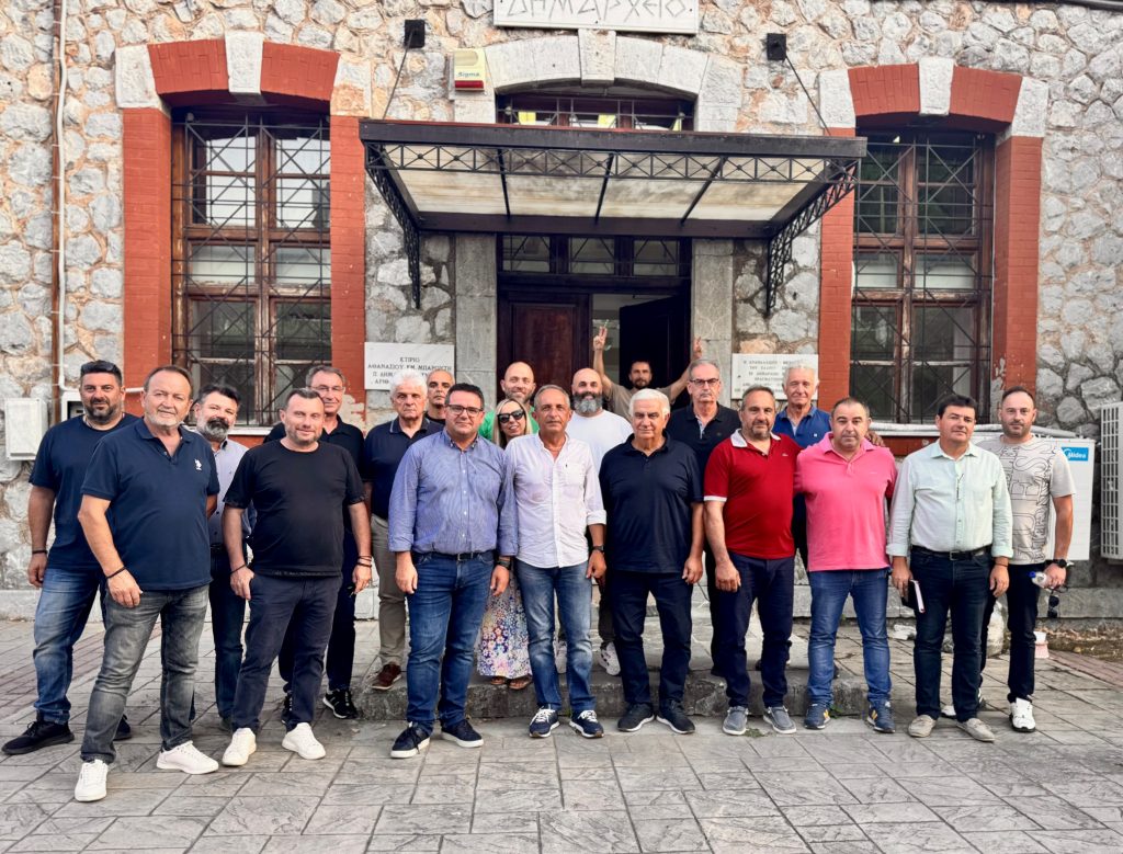 Ο Γεώργιος Βήχος στο Δημοτικό Συμβούλιο του Δήμου Στυλίδας μετά την εκλογή του ως νέος πρόεδρος