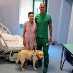 Ιταλοί γιατροί σε νοσοκομείο του Τορίνο κατά τη διάρκεια οφθαλμολογικής επέμβασης