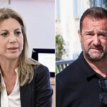 Η αίθουσα του δικαστηρίου στη Λάρισα κατά τη δίκη για την τραγωδία των Τεμπών