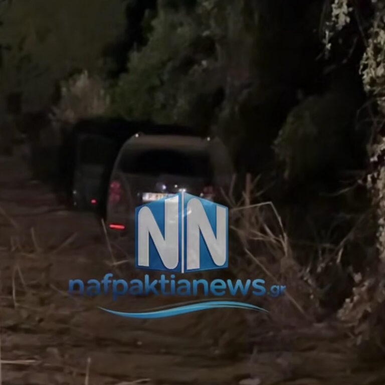 Περιπολικό της ΕΛ.ΑΣ. σε σημείο καταδίωξης στο Αντίρριο κοντά στη Γέφυρα Ρίου Αντιρρίου