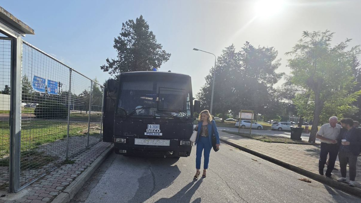 Συνεδρίαση του Τριμελούς Εφετείου Κακουργημάτων Λάρισας για τη δίκη των Τεμπών