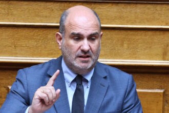 Ο Δημήτρης Μαρκόπουλος μιλά στην εκπομπή «Αταίριαστοι» του ΣΚΑΪ