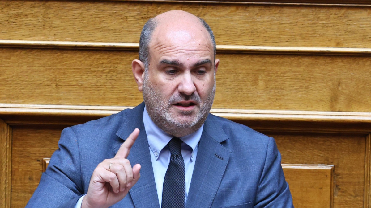 Ο Δημήτρης Μαρκόπουλος μιλά στην εκπομπή «Αταίριαστοι» του ΣΚΑΪ