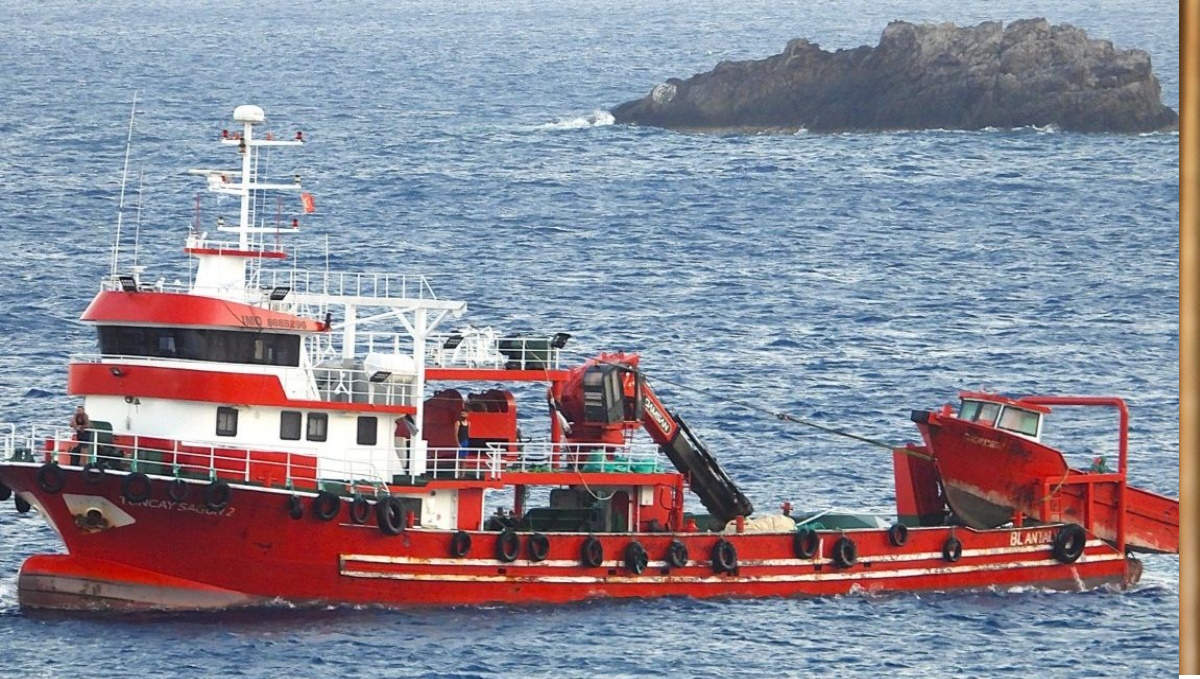 Τουρκικά αλιευτικά σκάφη εν πλω κοντά στα Κύθηρα στο Αιγαίο
